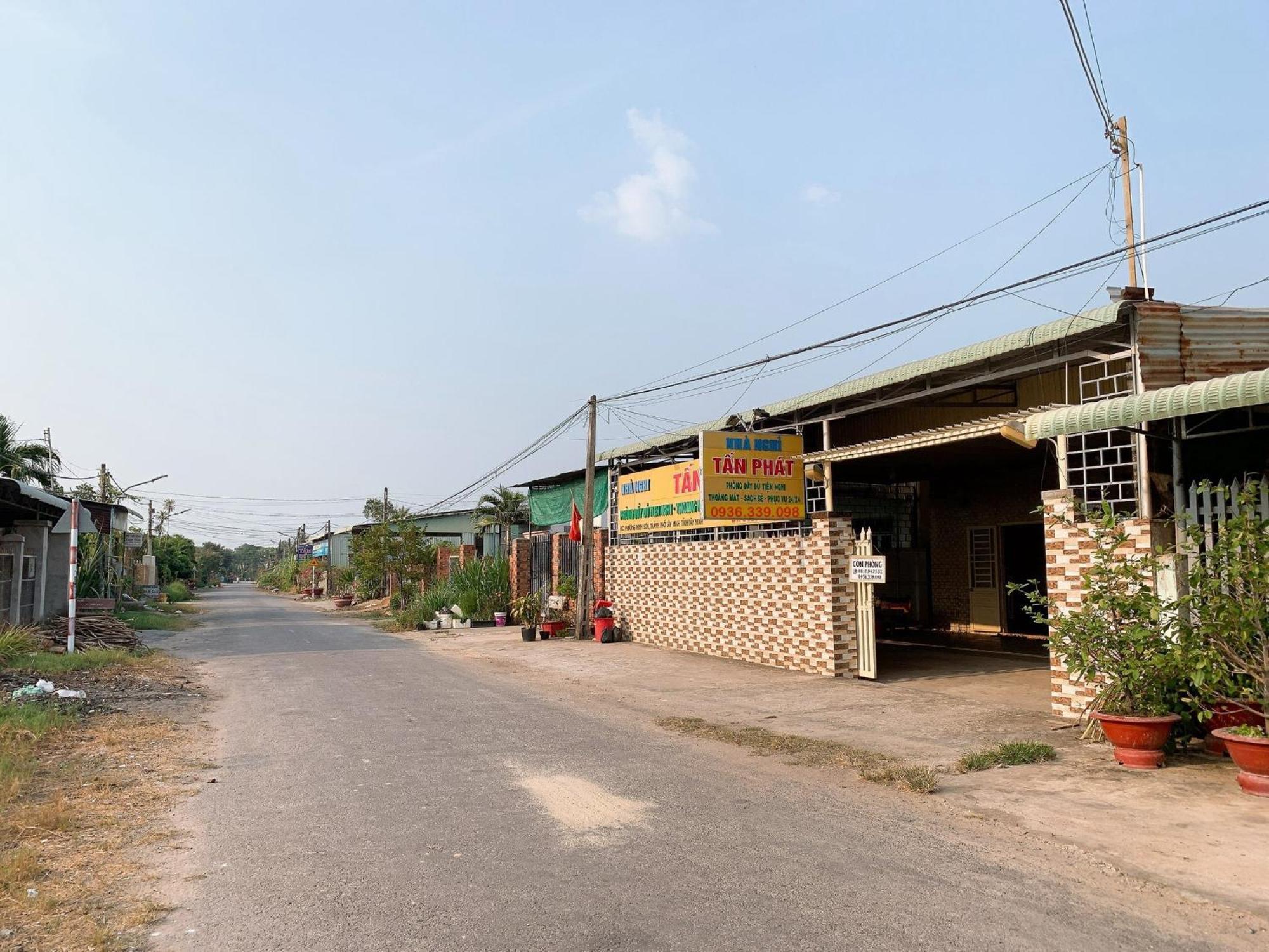 Hotel Nhà Nghỉ TáN PháT à Ap Thanh Son Extérieur photo