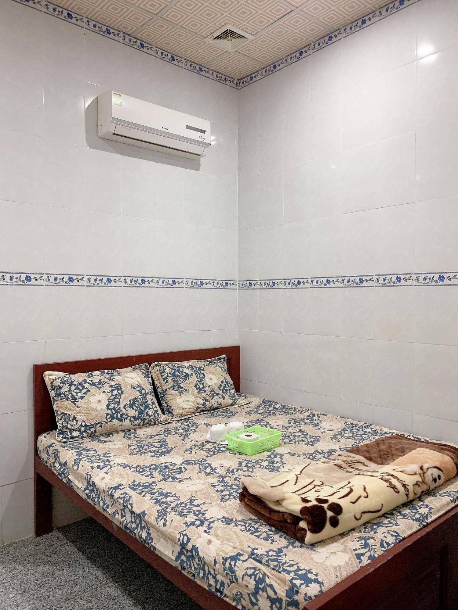 Hotel Nhà Nghỉ TáN PháT à Ap Thanh Son Extérieur photo